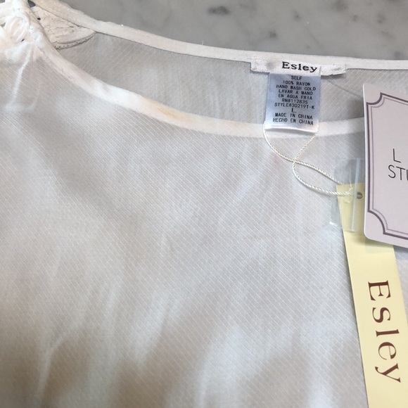 Sold! Cute Lightweight Top with Lattice Sleeve - Picture 5 of 7